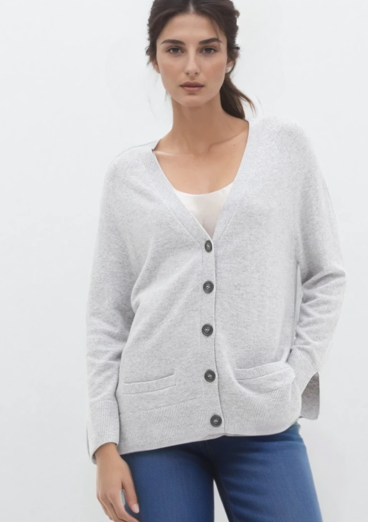 V Neck Cashmere Cardigan in Foggy Grey