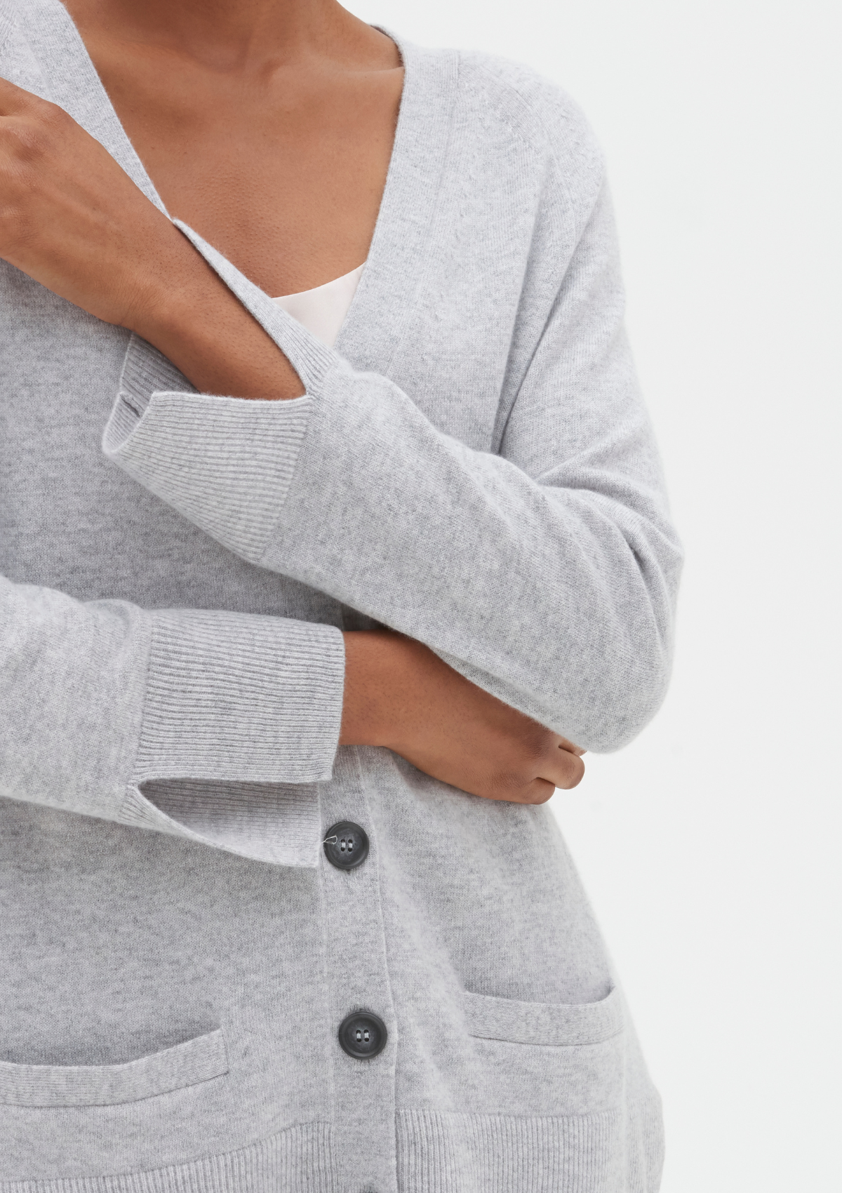 V Neck Cashmere Cardigan in Foggy Grey