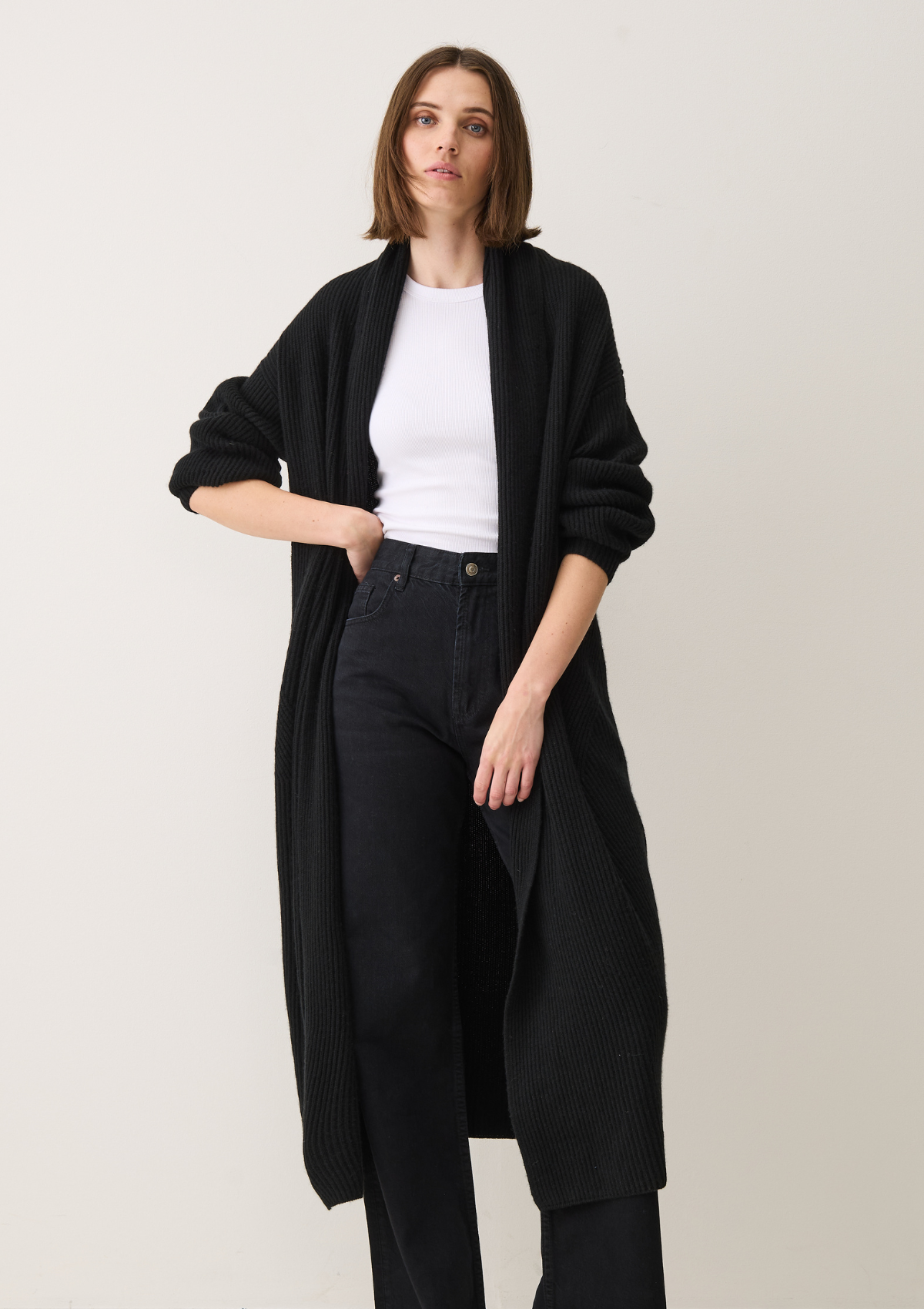 Ribbed Cashmere Coatigan in Black