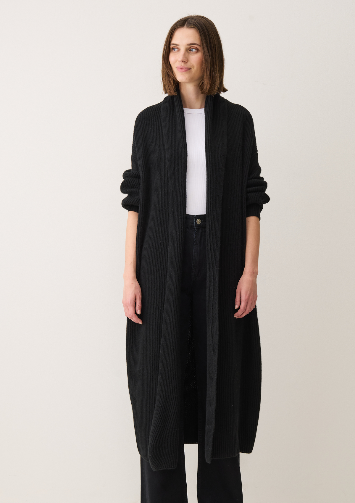 Ribbed Cashmere Coatigan in Black