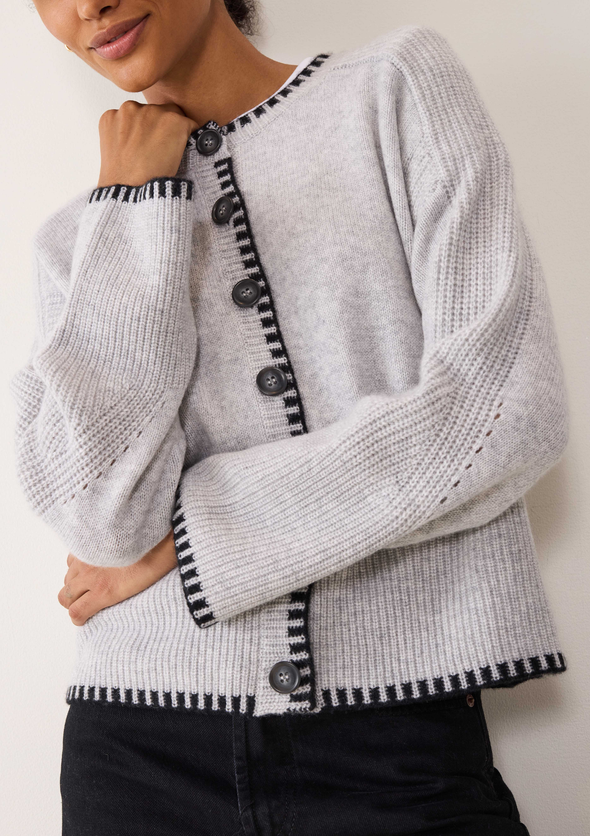 Cashmere Blanket Stitch Cardigan in Mist Grey