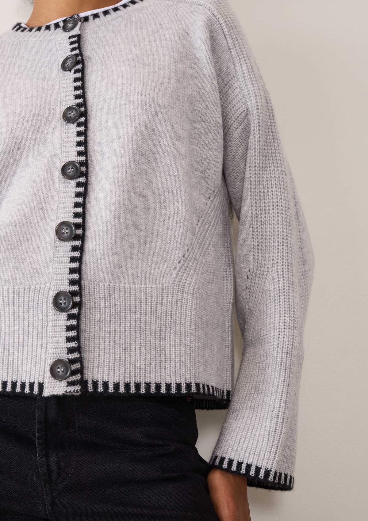 Cashmere Blanket Stitch Cardigan in Mist Grey