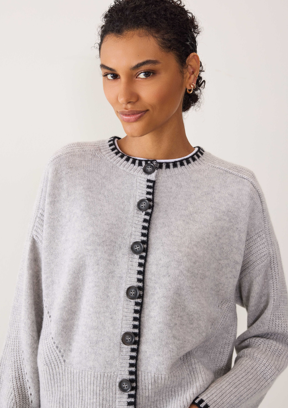 Cashmere Blanket Stitch Cardigan in Mist Grey