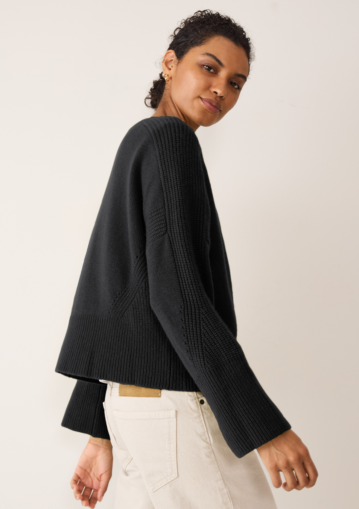 Cashmere Lofty Cardigan in Black