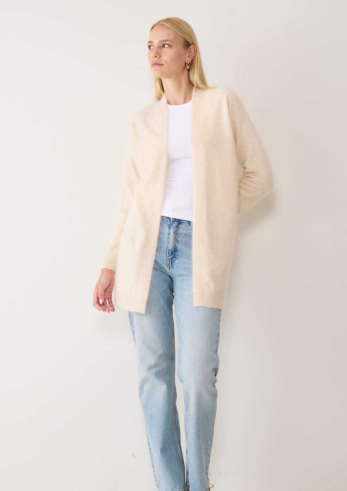 Brushed Cashmere Cardigan in Porcelaine White