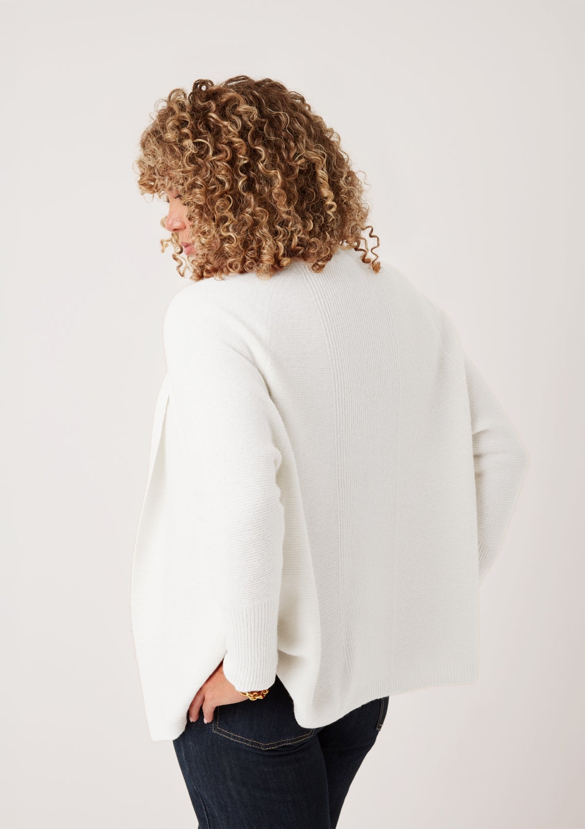 Relaxed Edge to Edge Cardigan in Snow White