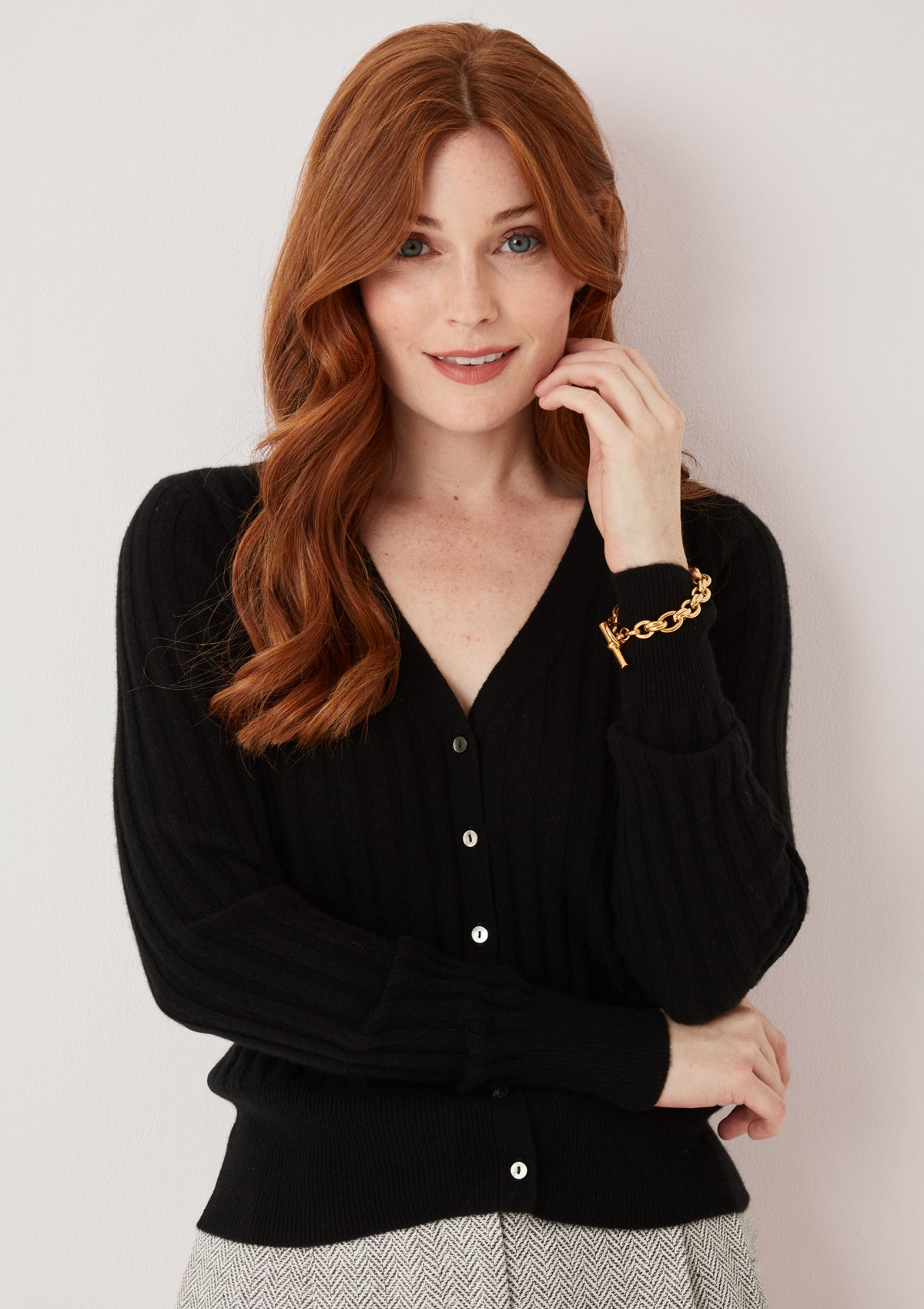 Cashmere Wide Rib Cardigan in Black