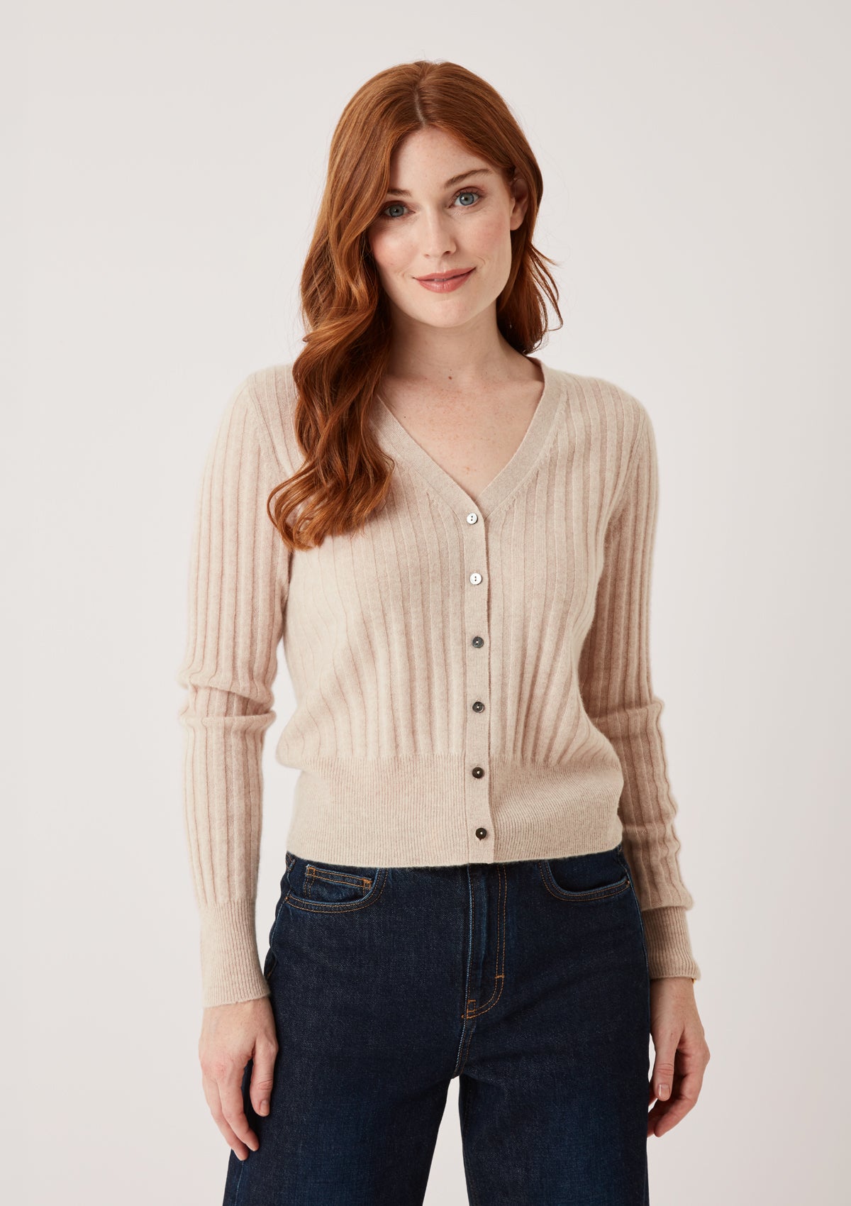 Cashmere Wide Rib Cardigan in Wheat