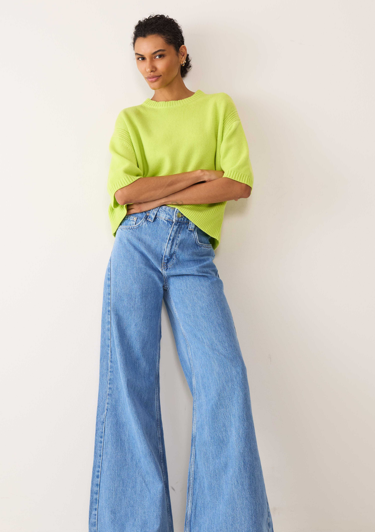 Ribbed Detail Lofty Cashmere Short-Sleeved Sweater in Citrus Green