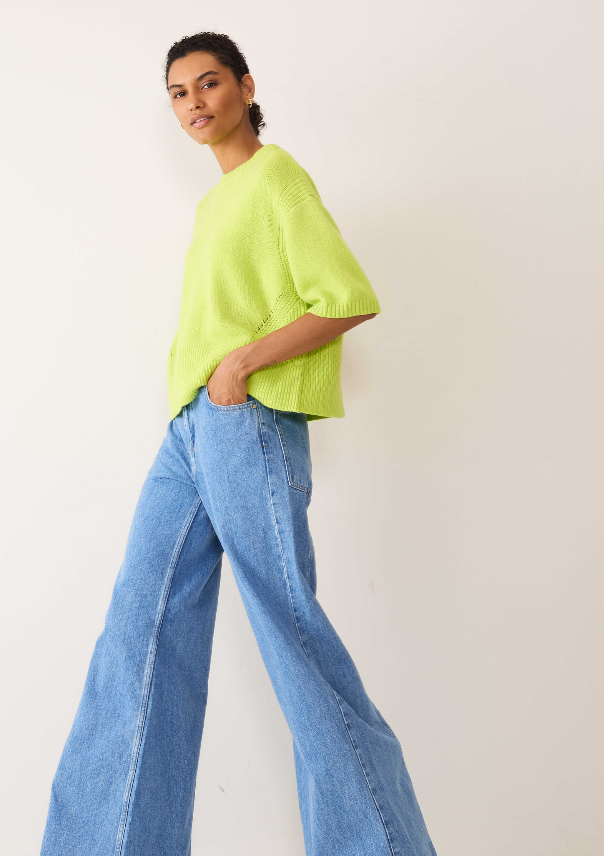 Ribbed Detail Lofty Cashmere Short-Sleeved Sweater in Citrus Green