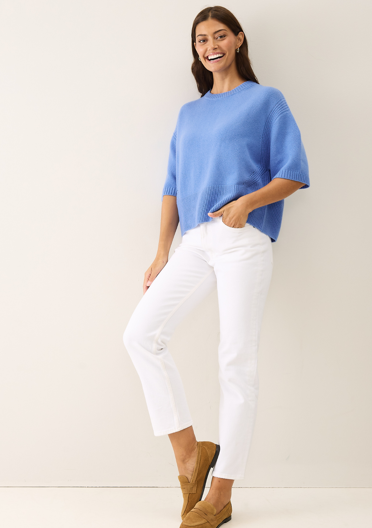 Ribbed Detail Lofty Cashmere Short-Sleeved Sweater in Cornflower Blue