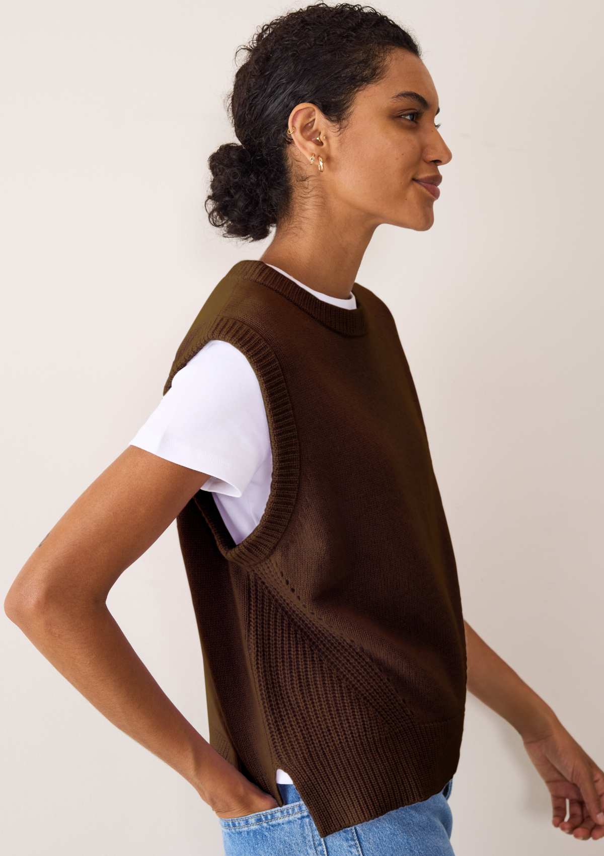 Ribbed Detail Lofty Cashmere Tank in Americano Brown