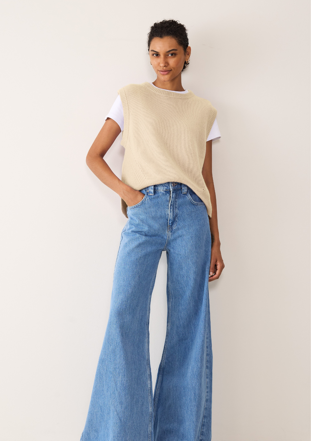 Ribbed Detail Lofty Cashmere Tank in Crème