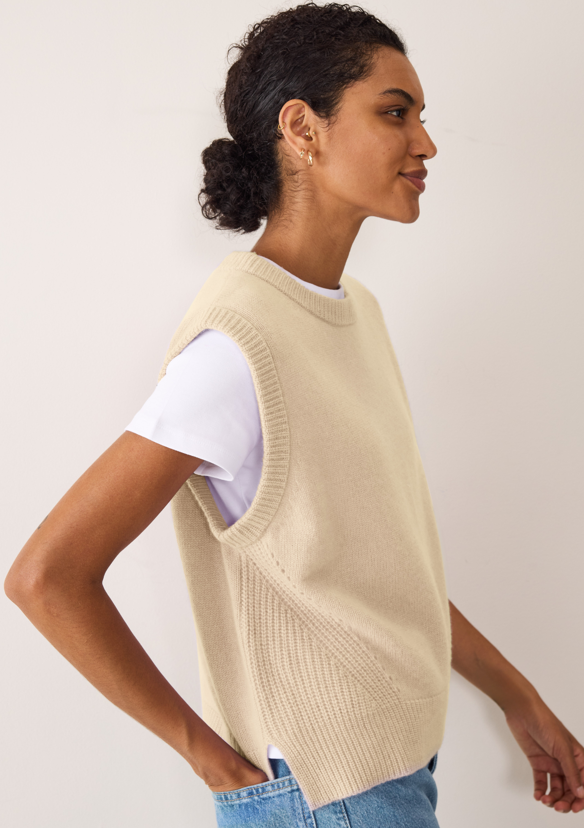 Ribbed Detail Lofty Cashmere Tank in Crème