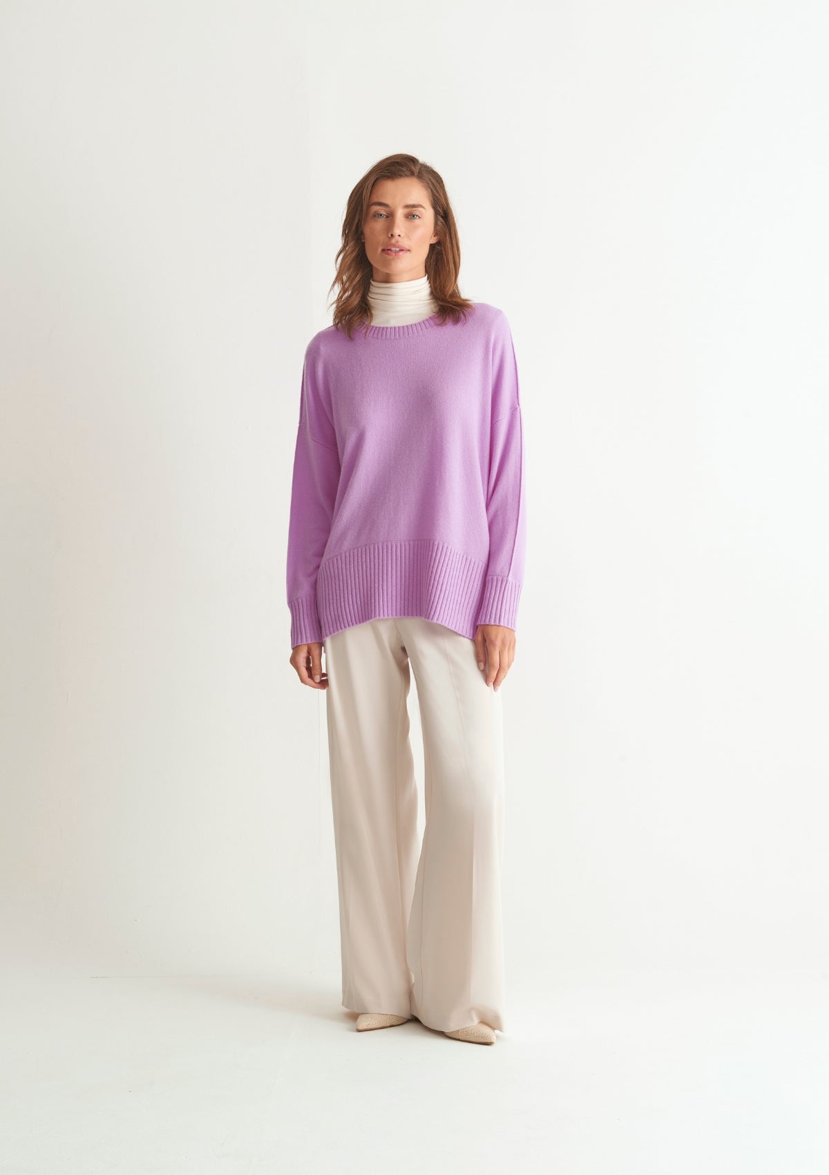 Oversized Cashmere Crew Neck Sweater in Violet