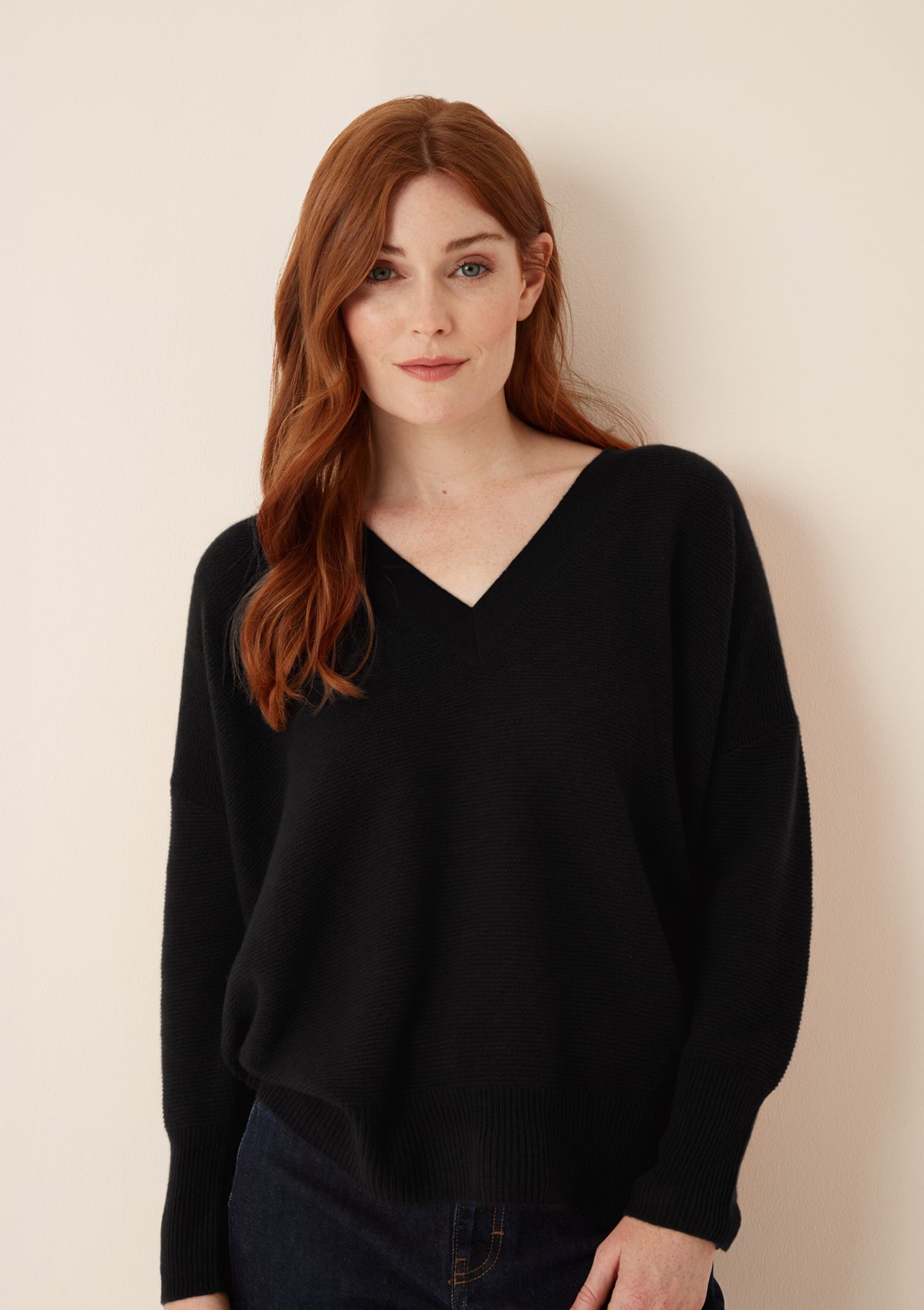 Relaxed Lofty V-Neck Sweater in Jet Black