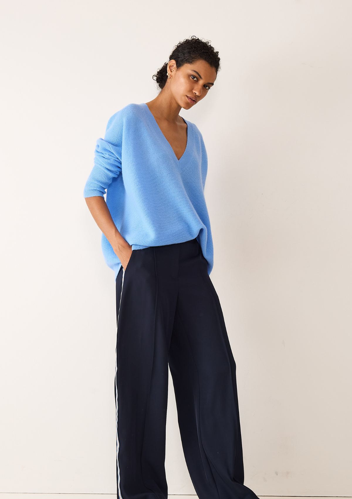 Relaxed Lofty V Neck Sweater in Delta Blue
