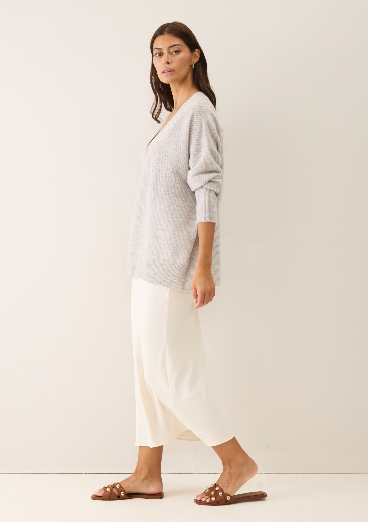 Relaxed Lofty V Neck Sweater in Foggy Grey