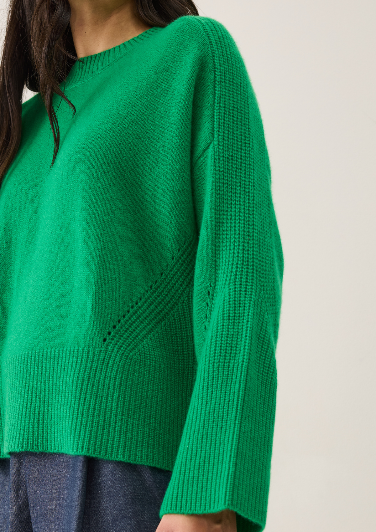 Ribbed Detail Lofty Crew Sweatshirt in Billiard Green