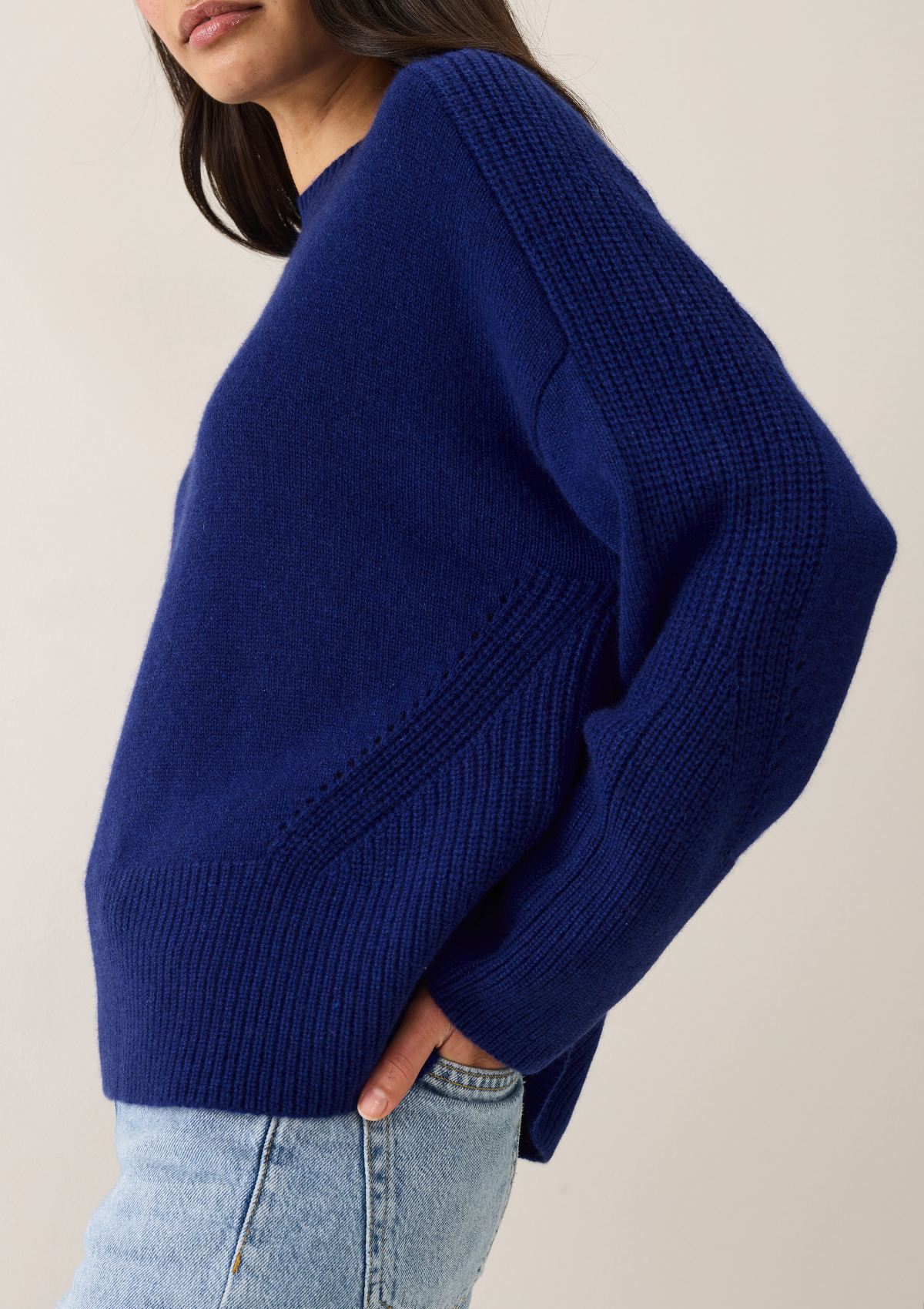 Ribbed Detail Lofty Crew Sweatshirt in Sodalite Blue