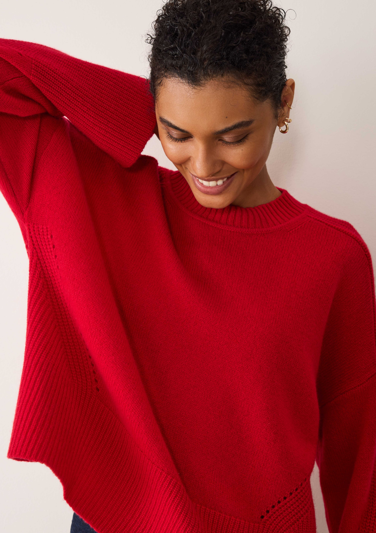 Ribbed Detail Lofty Crew Sweatshirt in Crimson Red