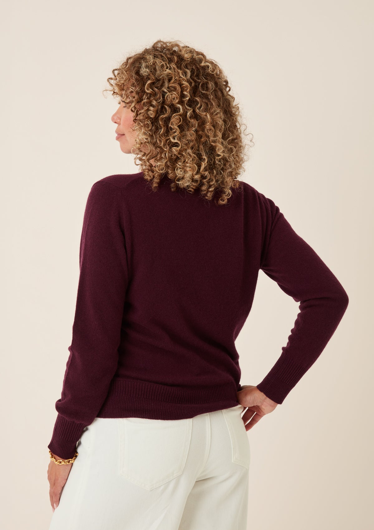 Cashmere Crew Neck Sweater in Bordeaux Burgundy