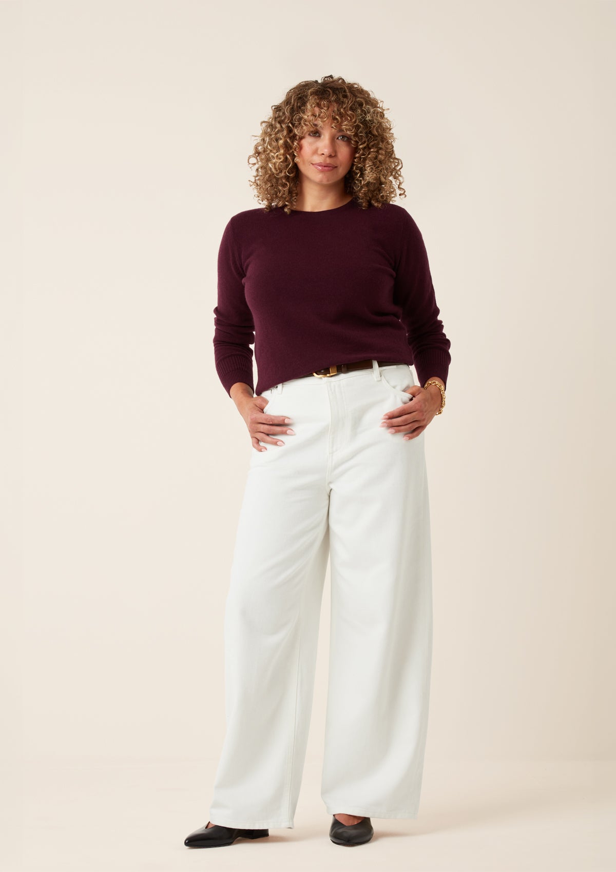 Cashmere Crew Neck Sweater in Bordeaux Burgundy