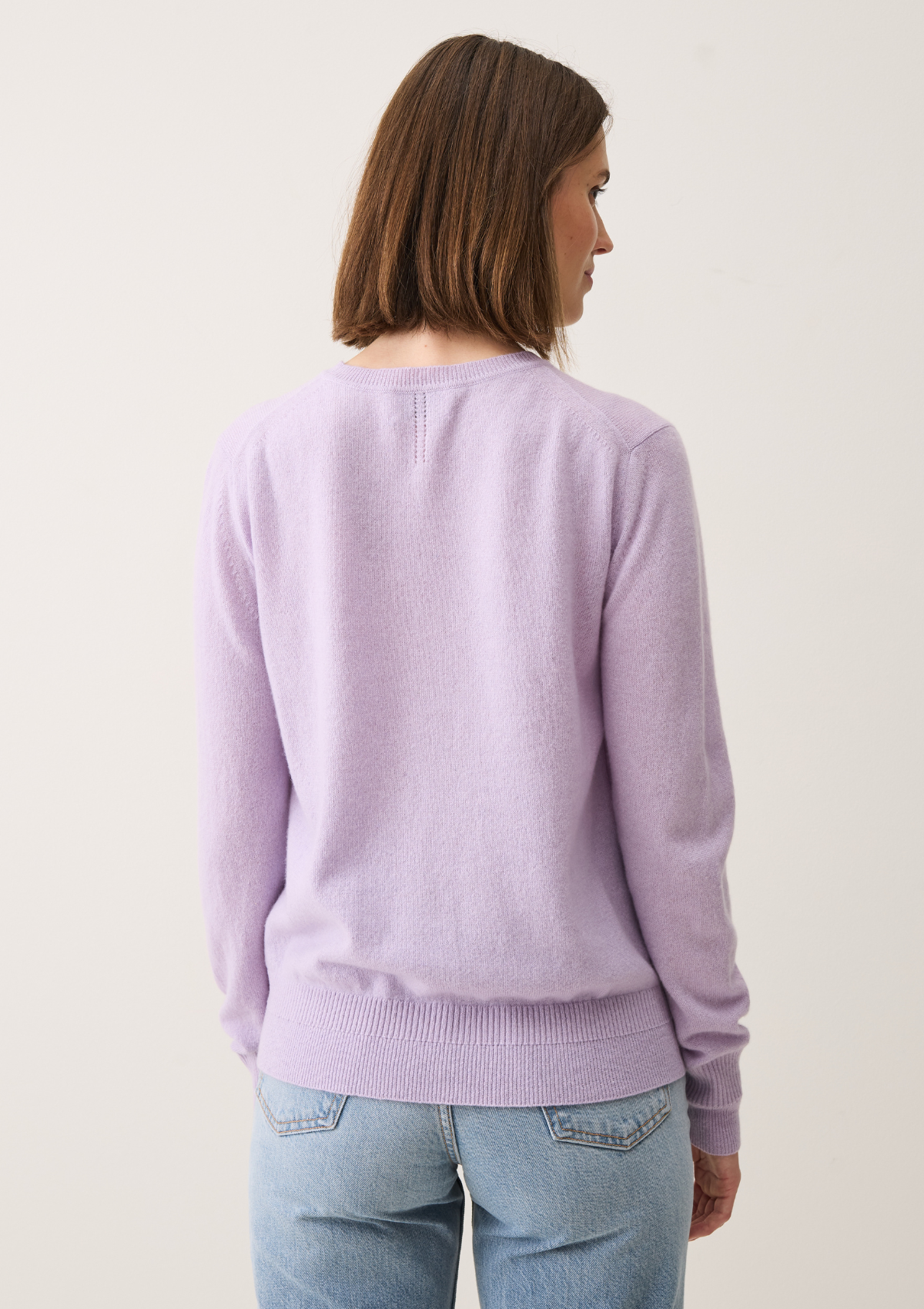 Cashmere Crew Neck Sweater in Siberian Lilac
