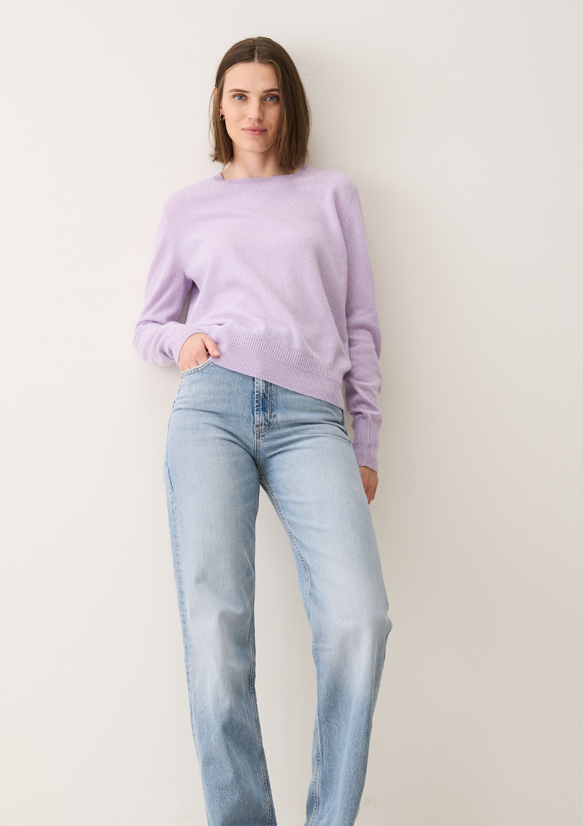 Cashmere Crew Neck Sweater in Siberian Lilac