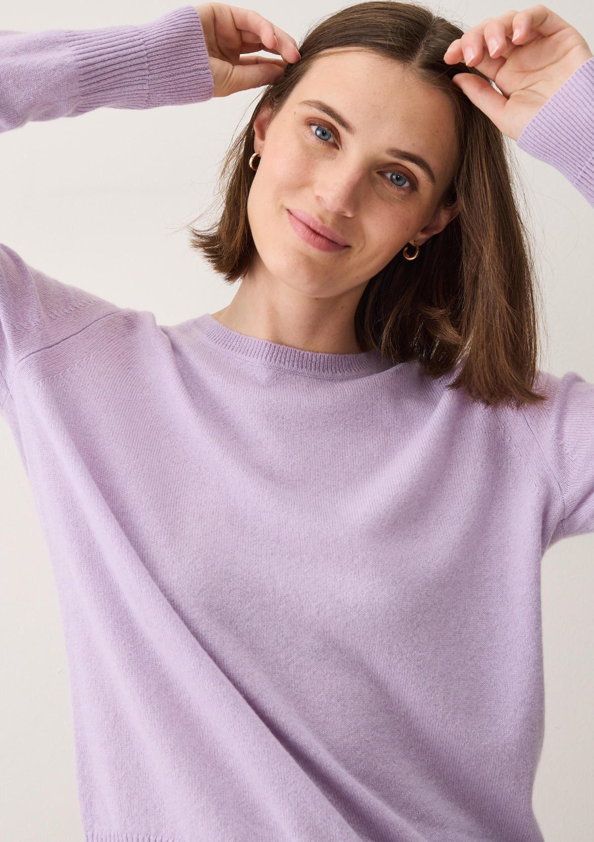 Cashmere Crew Neck Sweater in Siberian Lilac