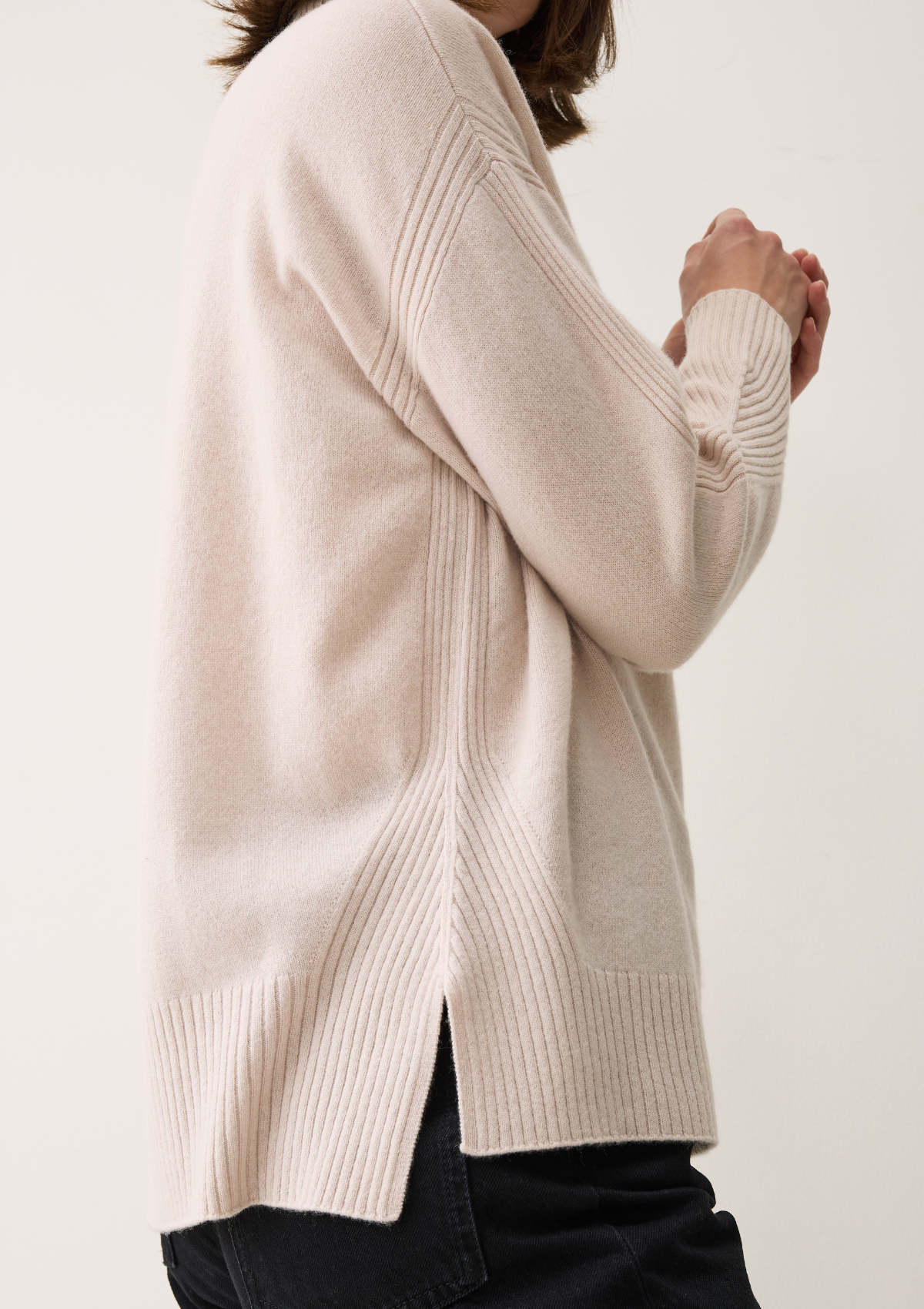 Chevron Detail Relaxed Polo Sweater in Ballet Pink