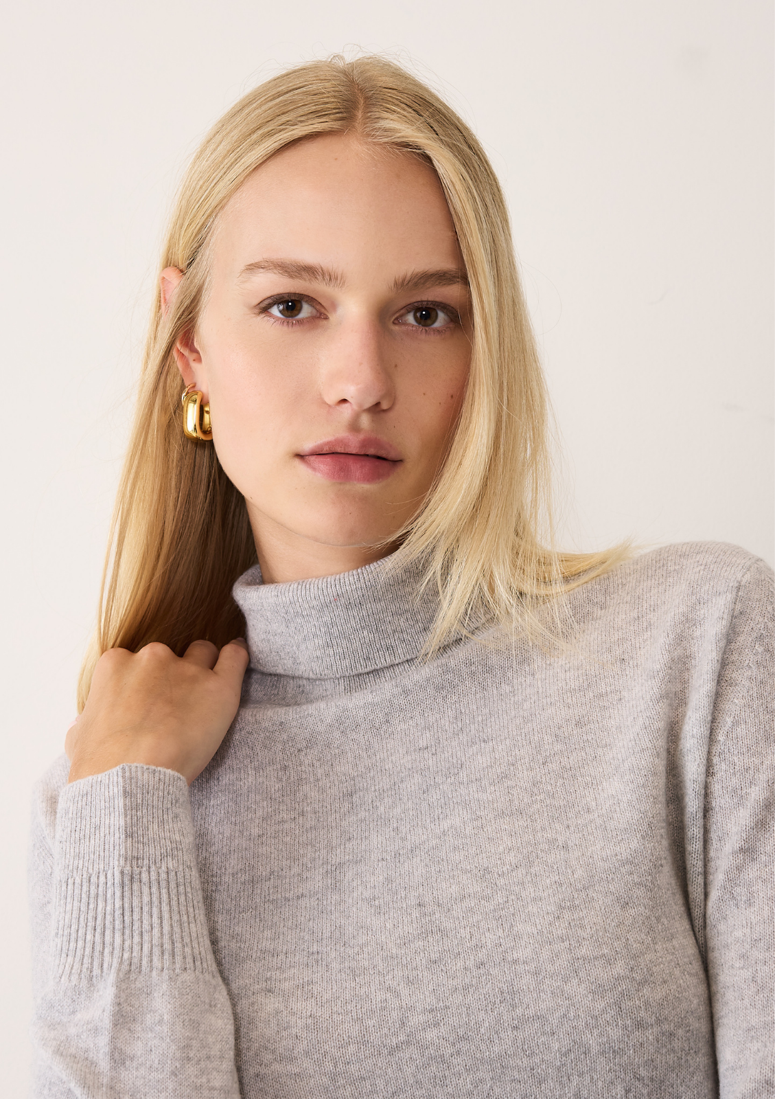 Cashmere Polo Neck Sweater in Mist Grey