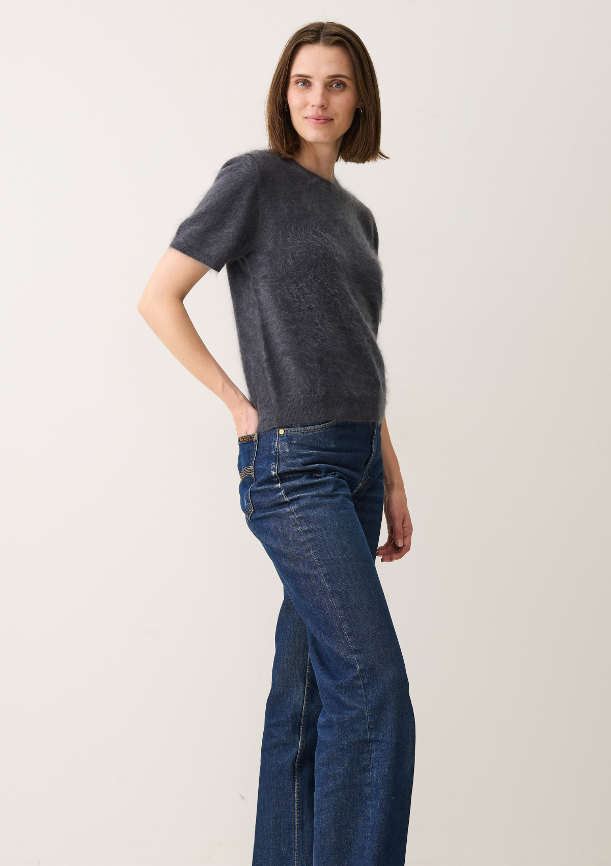 Short-Sleeved Brushed Cashmere Sweater with Jewelled Buttons in Universe Grey