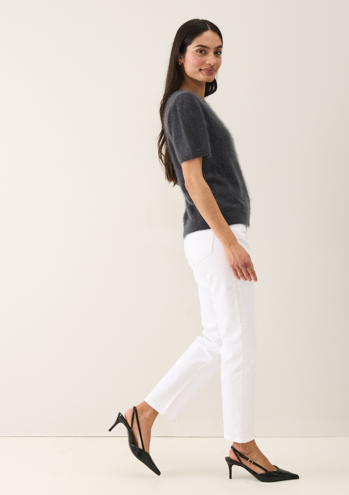 Short-Sleeved Brushed Cashmere Sweater with Jewelled Buttons in Universe Grey