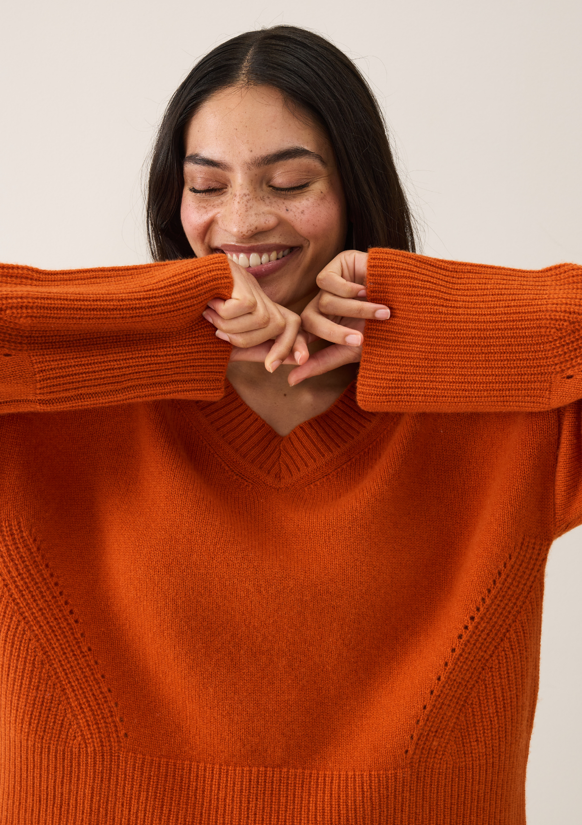 V-Neck Lofty Sweatshirt in Marmalade Orange