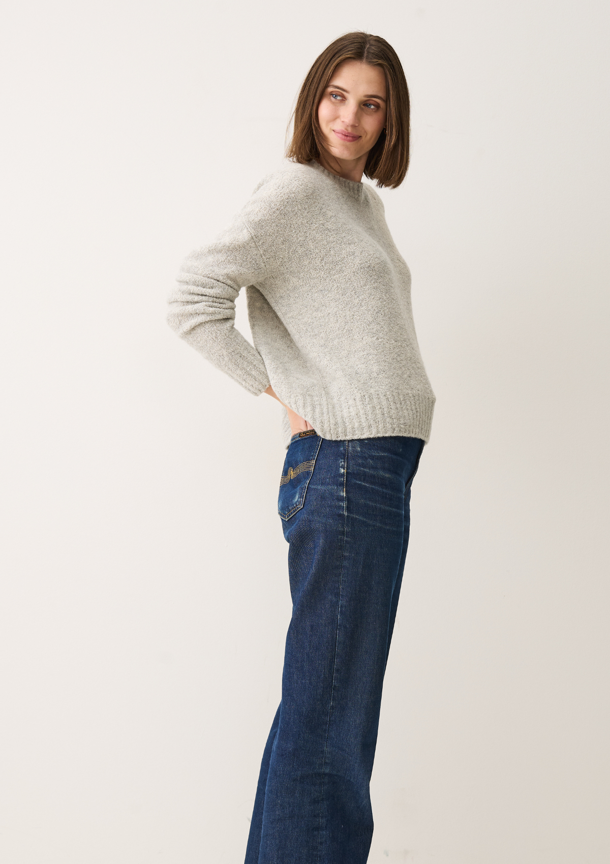Boucle Cropped Sweatshirt in Cement Grey