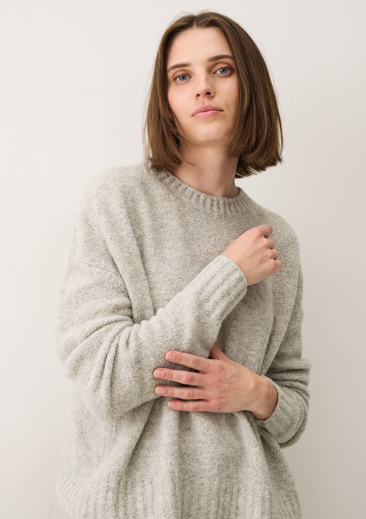 Boucle Cropped Sweatshirt in Cement Grey