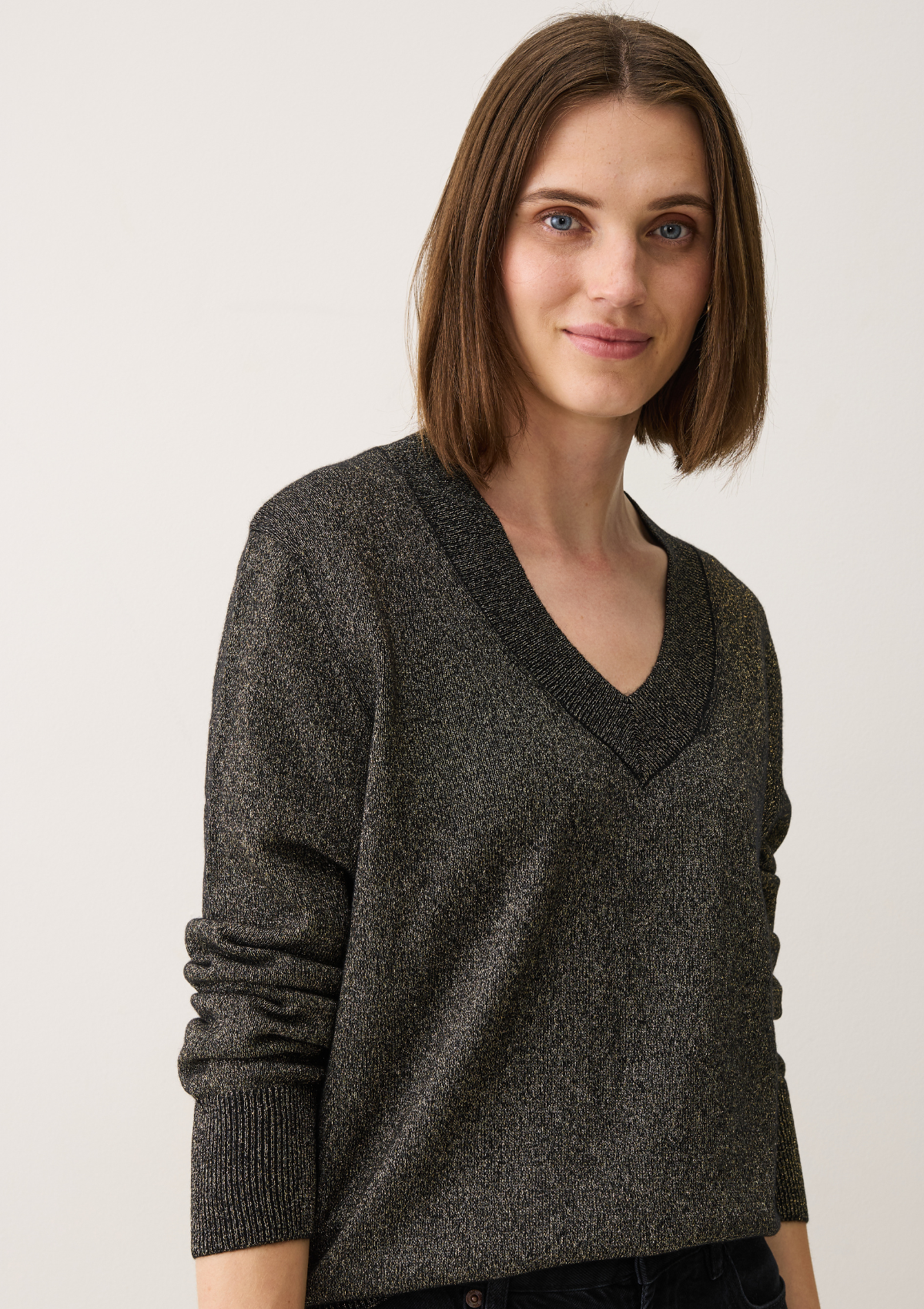 V-Neck Sweater in Black & Gold Lurex Twist