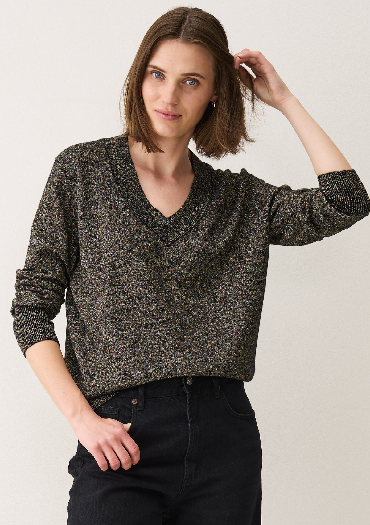 V-Neck Sweater in Black & Gold Lurex Twist