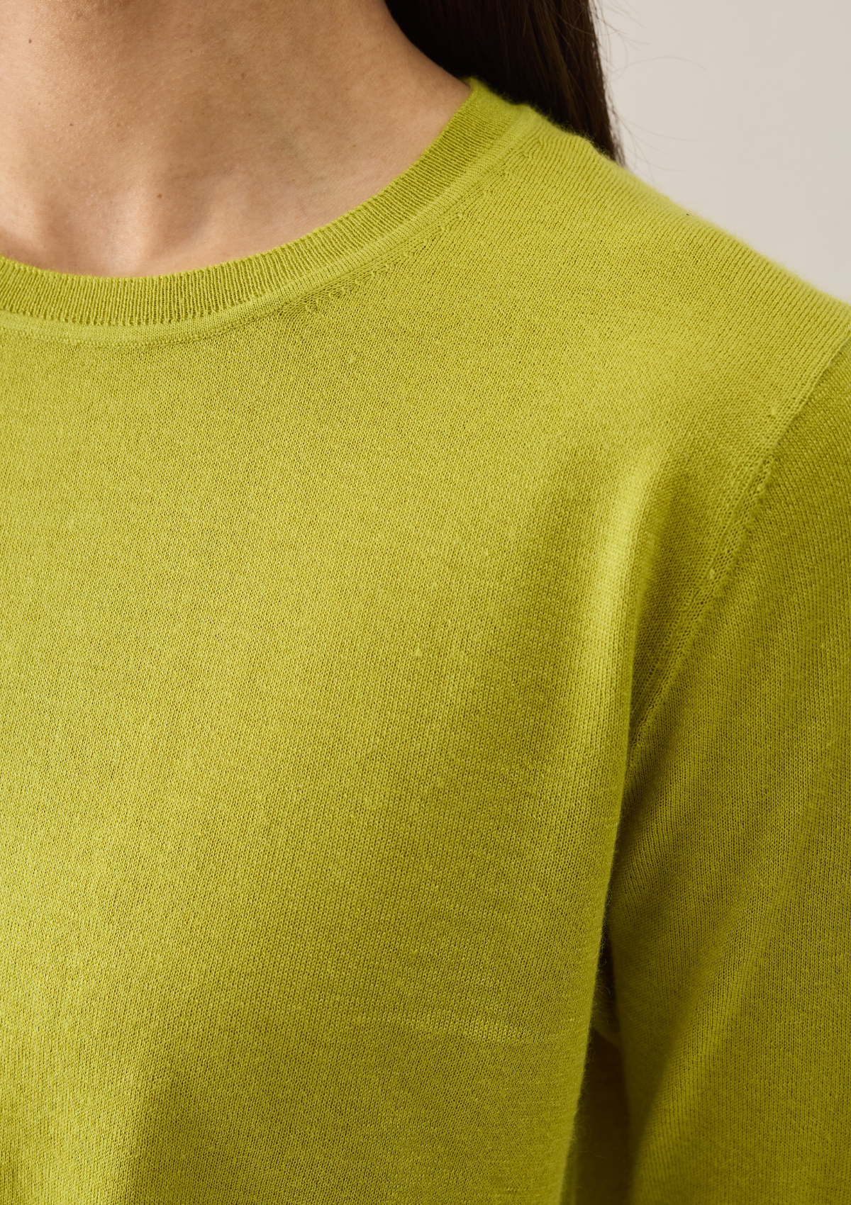 Crew Neck Short Sleeve Sweater in Tendril Green