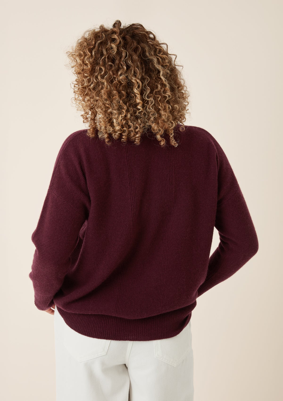 Cashmere Links Links Turtle Neck Sweater in Bordeaux Burgundy