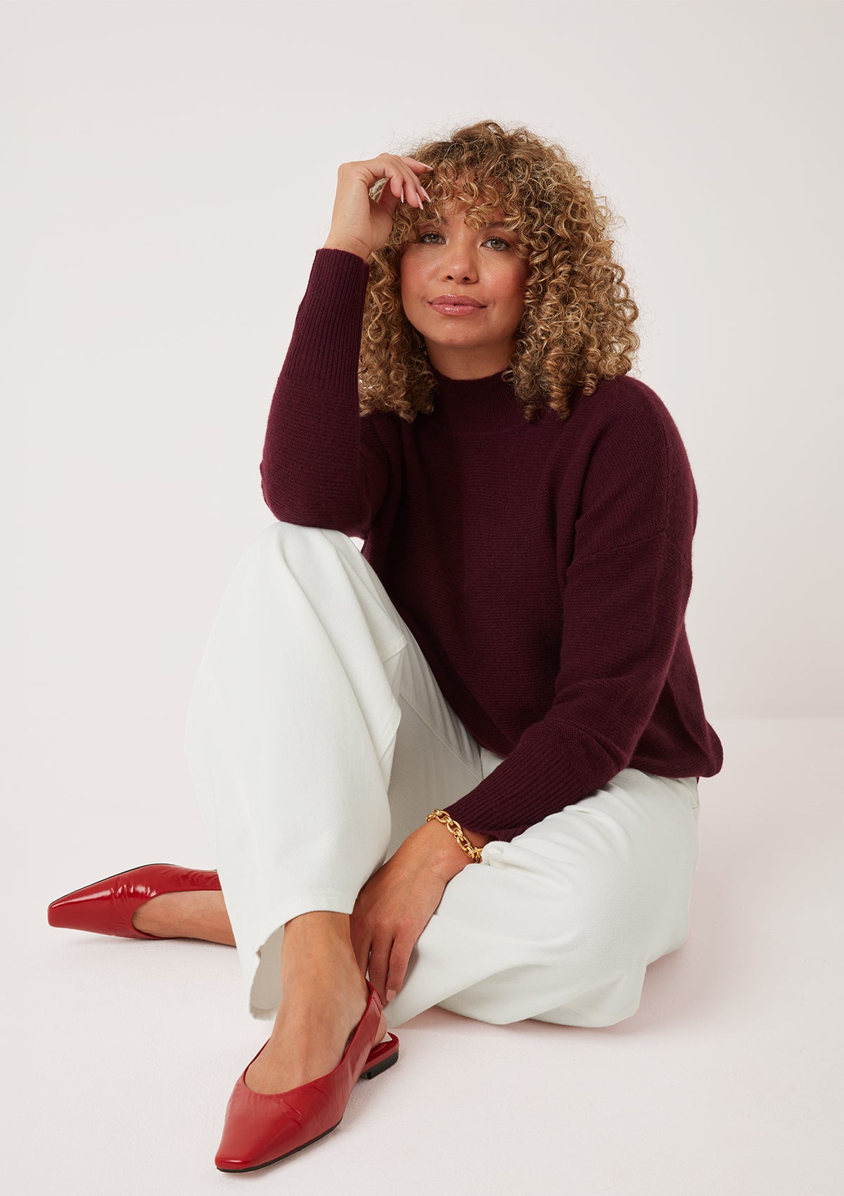 Cashmere Links Turtle Neck Sweater in Bordeaux Burgundy