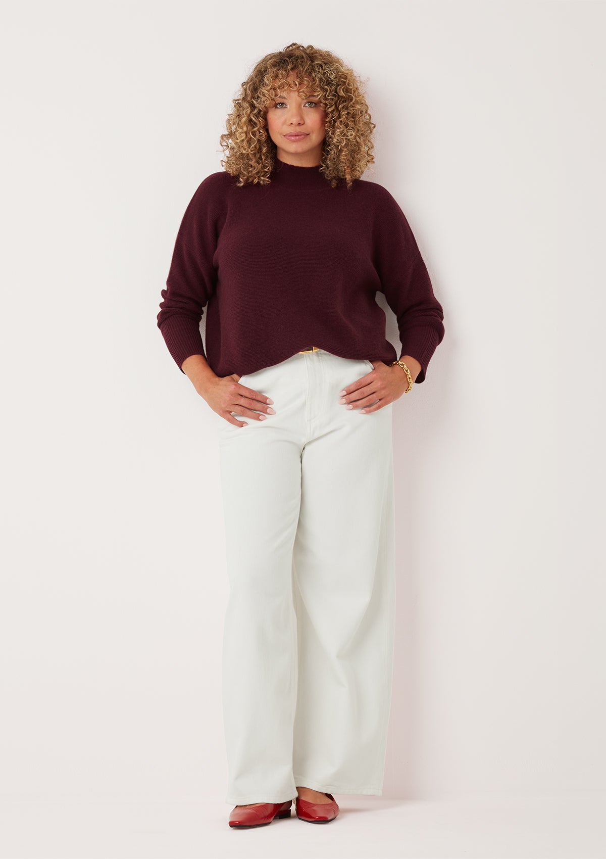 Cashmere Links Turtle Neck Sweater in Bordeaux Burgundy