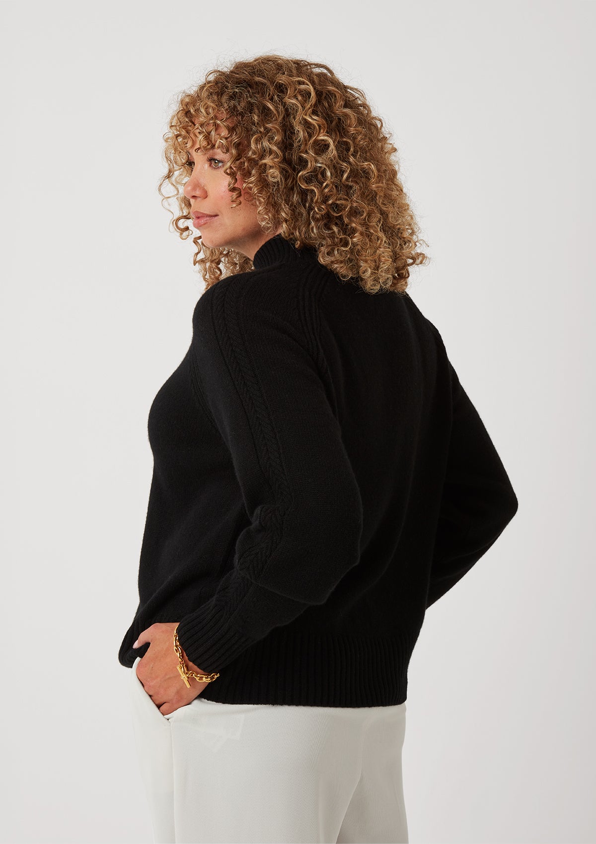 The Luxe Turtle Neck in Black