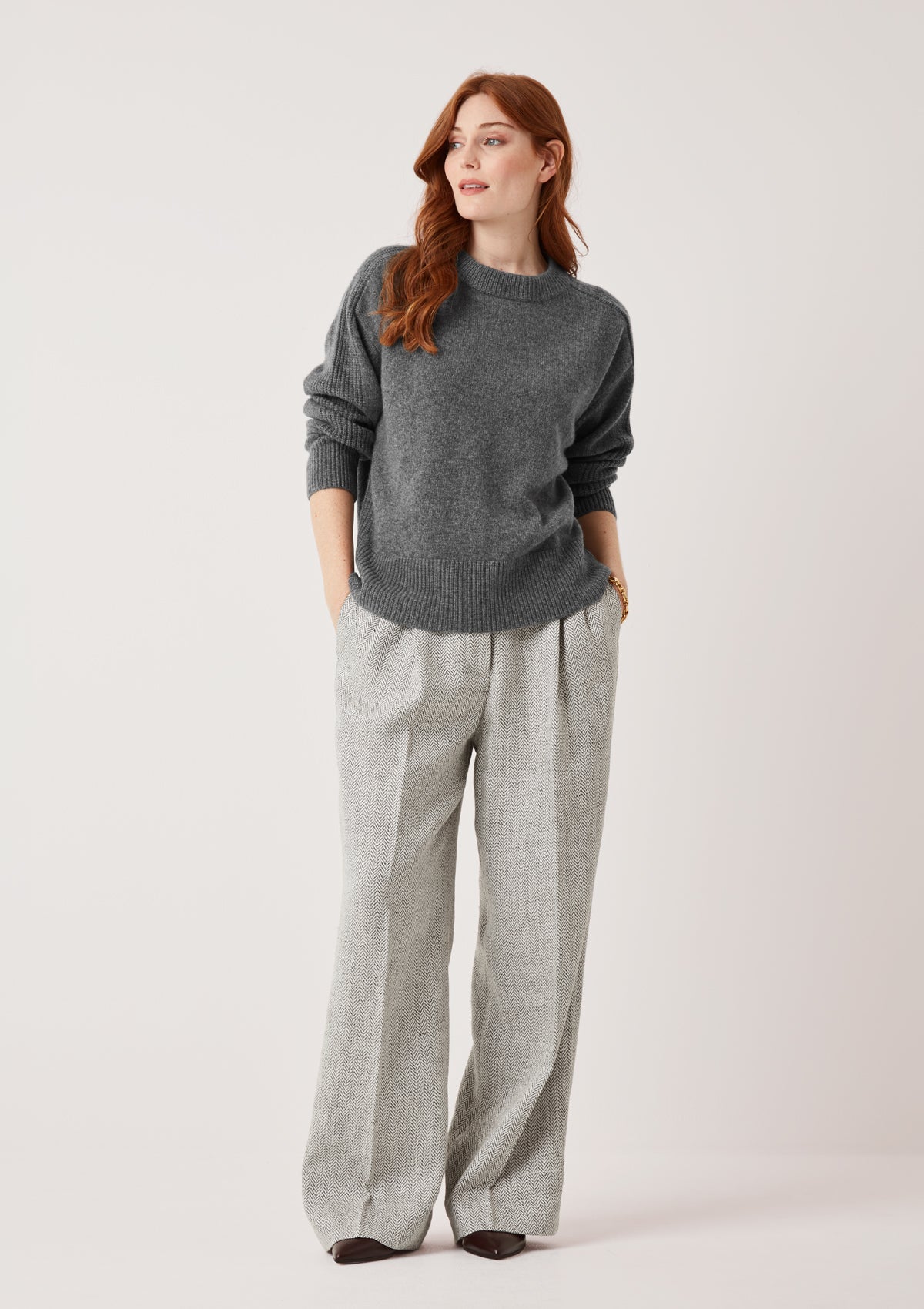 Cashmere Longline Crew Neck Sweater in Pewter Grey