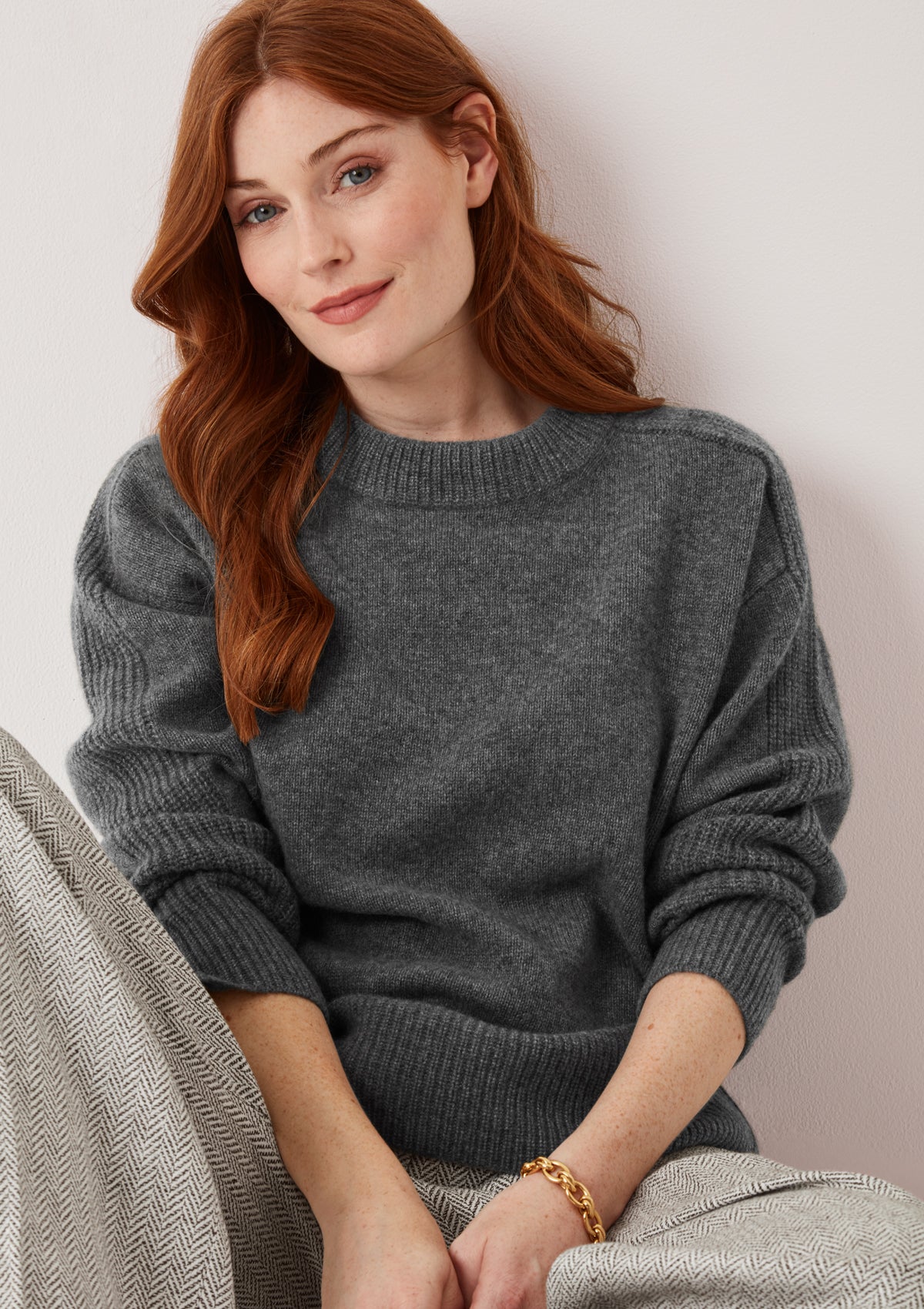 Cashmere Longline Crew Neck Sweater in Pewter Grey