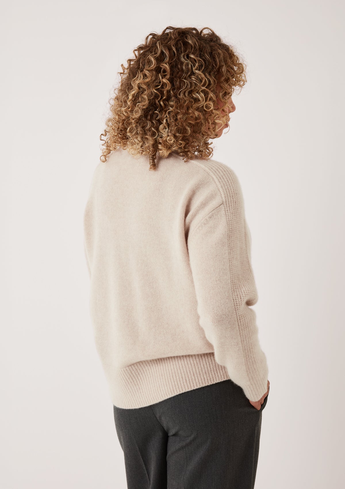 Cashmere Longline Crew Neck Sweater in Wheat