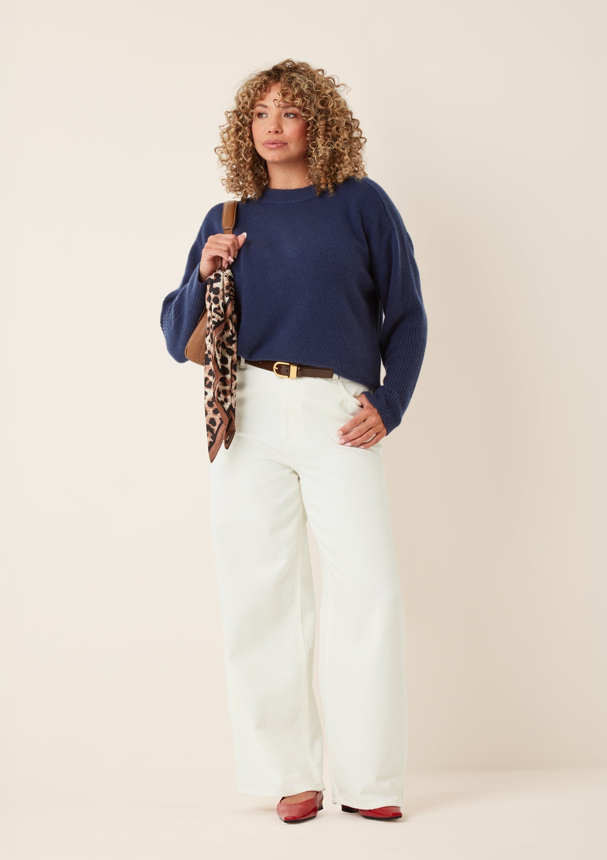 Cashmere Longline Crew Neck Sweater in Midnight Blue