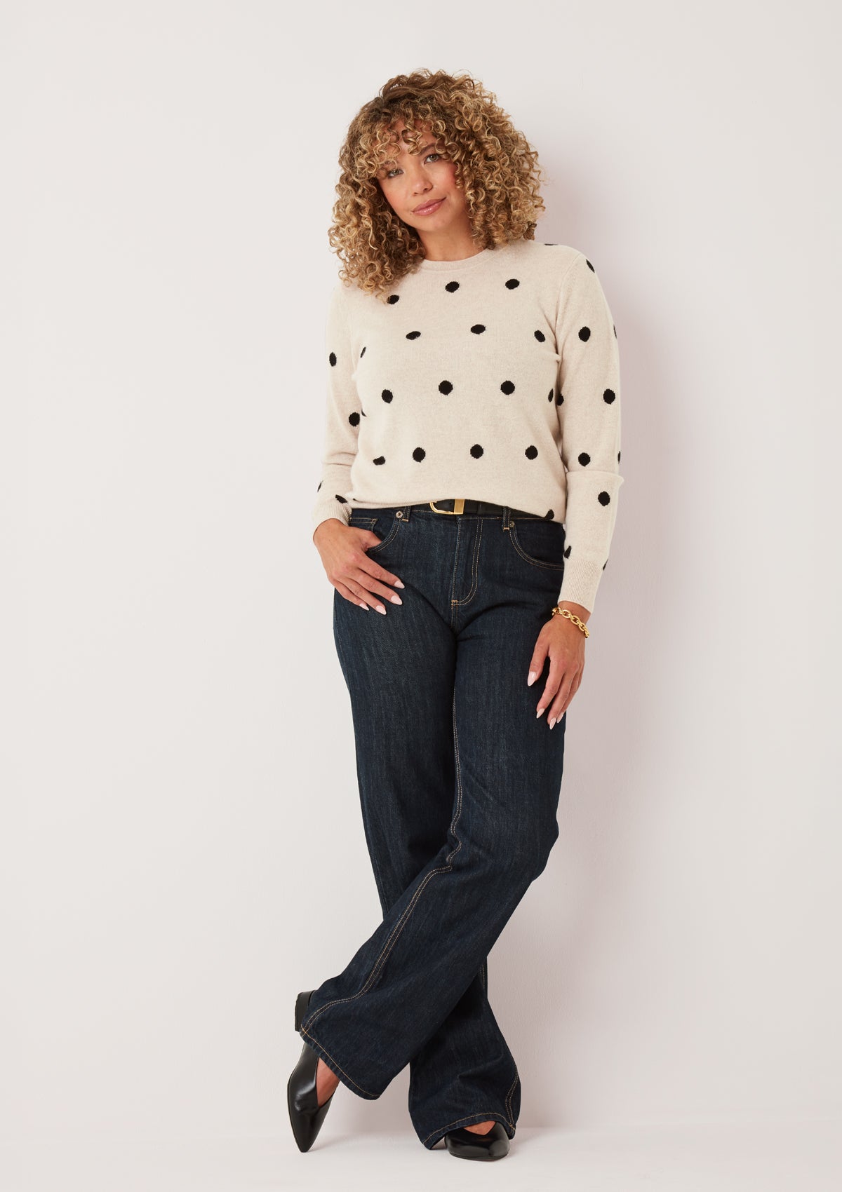 Intarsia Spot Crew Neck Sweater in Wheat