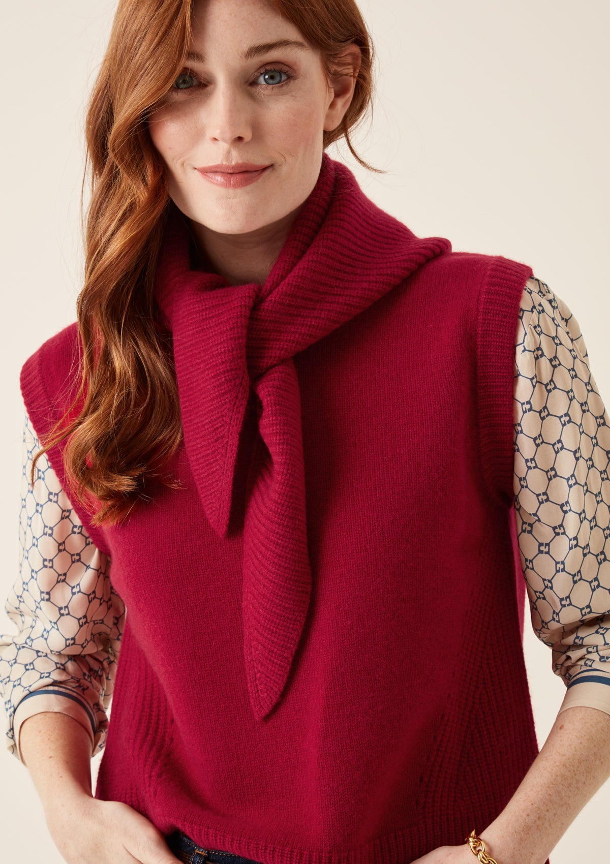 Cashmere Triangle Scarf in Garnet Red
